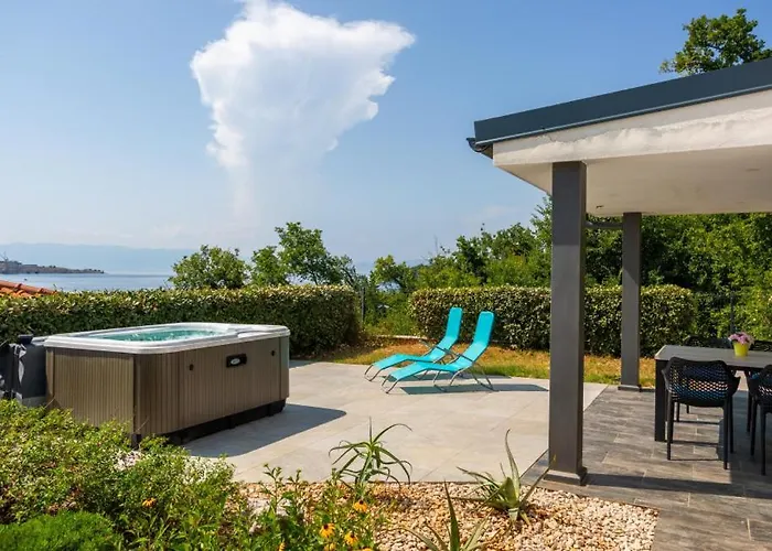 Vilă Nada Sea View&whirpool Island Krk By