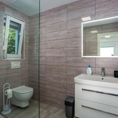 Villa Nada Sea View&whirpool Island Krk By *