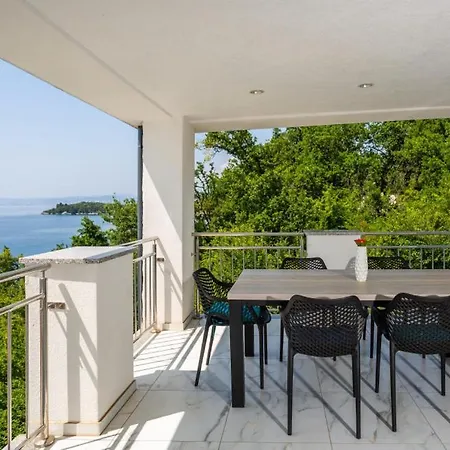 Villa Nada Sea View&whirpool Island Krk By Omišalj