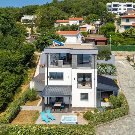 Villa Nada Sea View&whirpool Island Krk By *