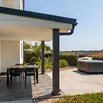 Vila Nada Sea View&whirpool Island Krk By Omišalj