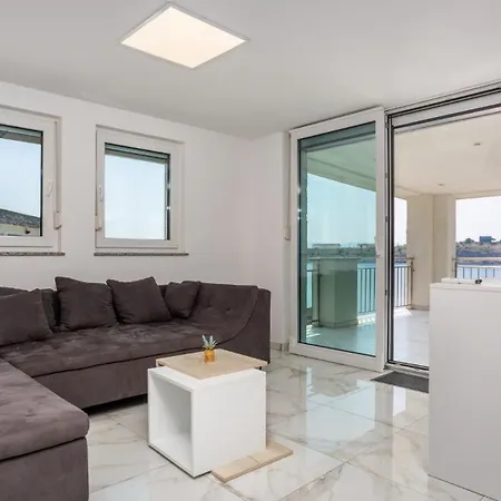 Vila Nada Sea View&whirpool Island Krk By *