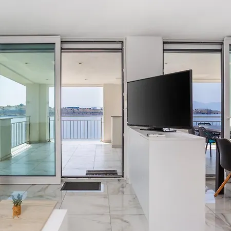 别墅 Nada Sea View&whirpool Island Krk By *